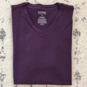 Express Stretch V-Neck T-shirt Medium